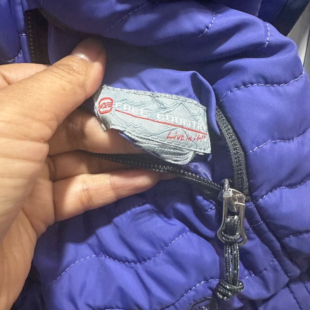 ✨Free Country Womens Vest Reversible Quilted Purple Faux Fur Gray Sz L Zipper - Picture 8 of 8